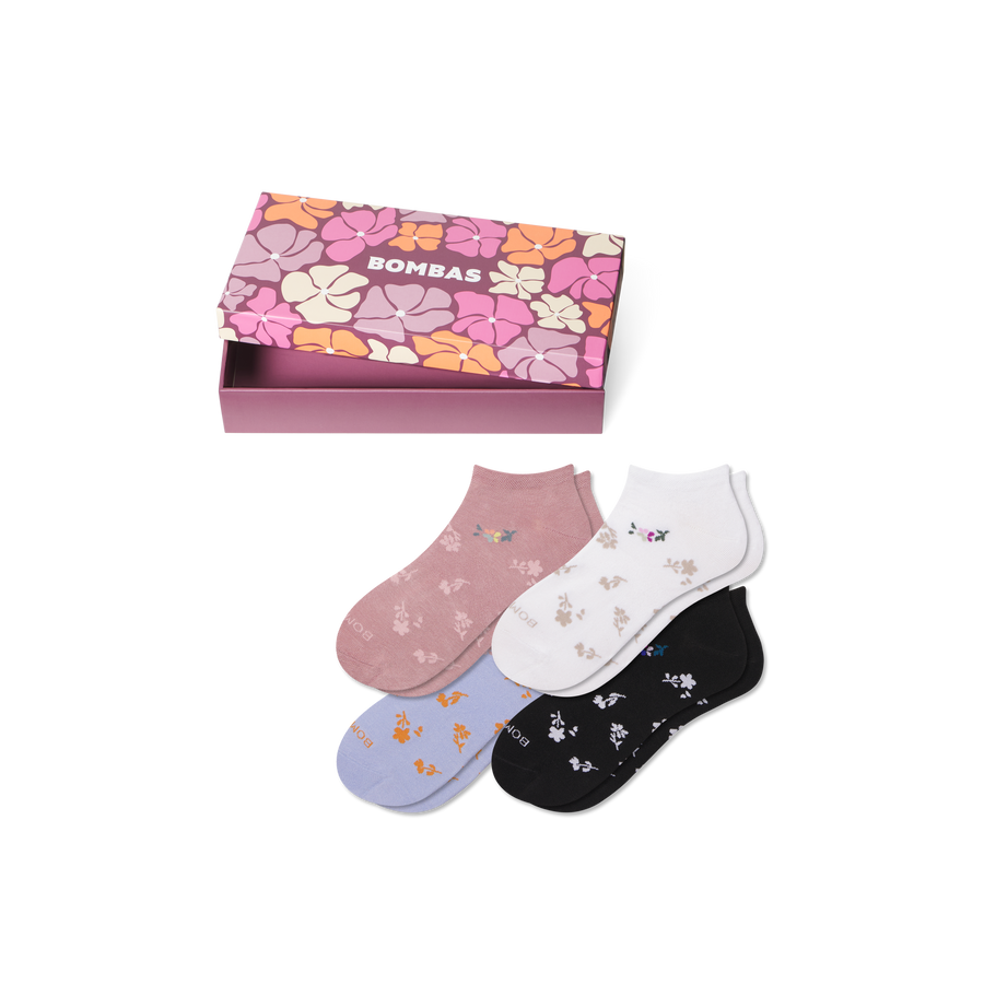 Women's Floral Lightweight Ankle Sock 4-Pack Gift Box - Family Carry Setup